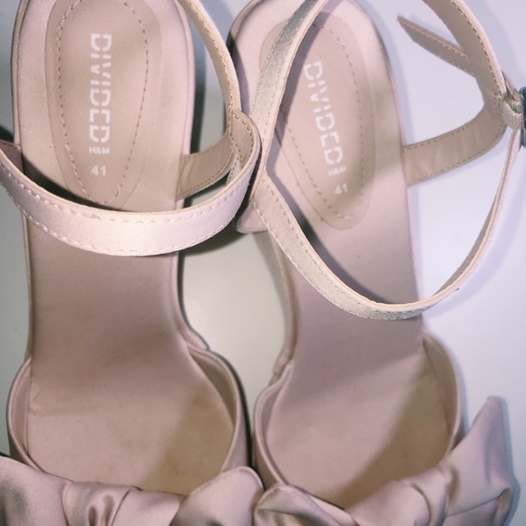 H&M Divided Pink Wedges - Picture 3 of 3